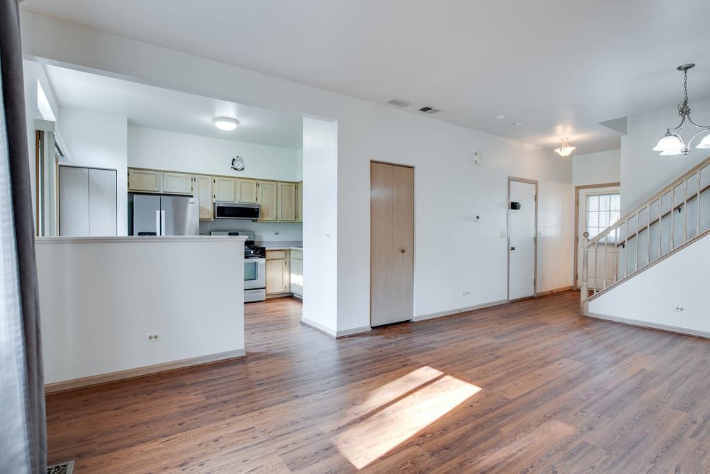 1216 Arapaho Court - Photo 4