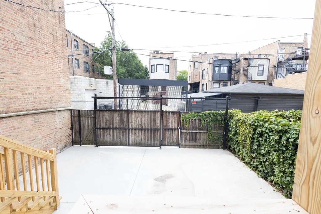 4424 S University Avenue - Photo 10