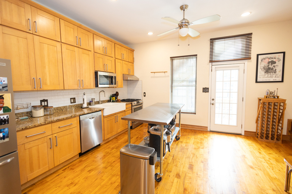 4424 S University Avenue - Photo 4