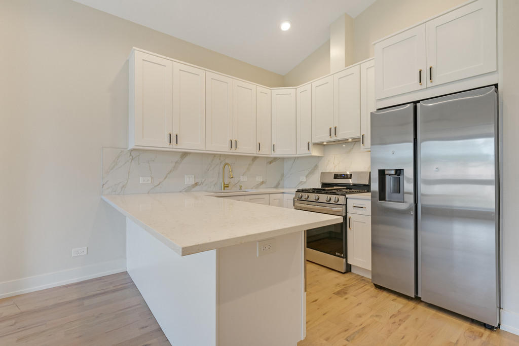 4607 S Saint Lawrence Avenue - Photo 7