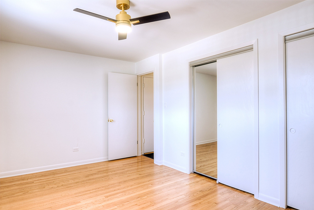 8125 S Roberts Road - Photo 16
