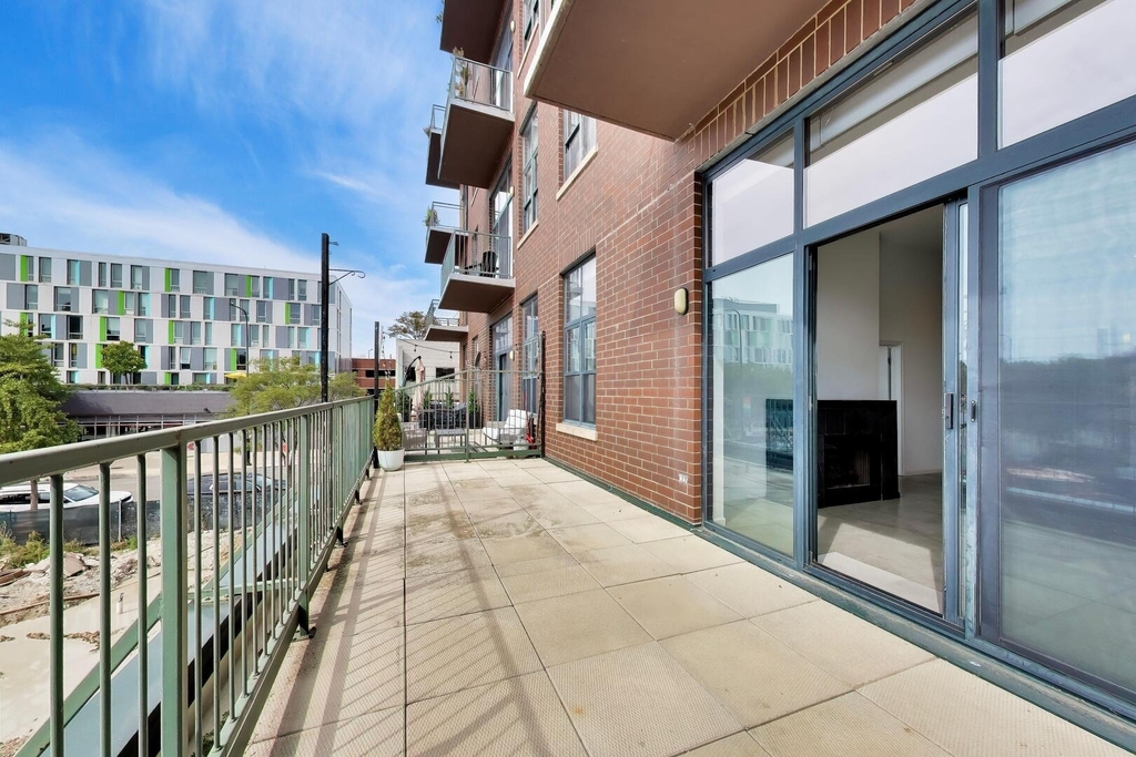 3631 N Halsted Street - Photo 23
