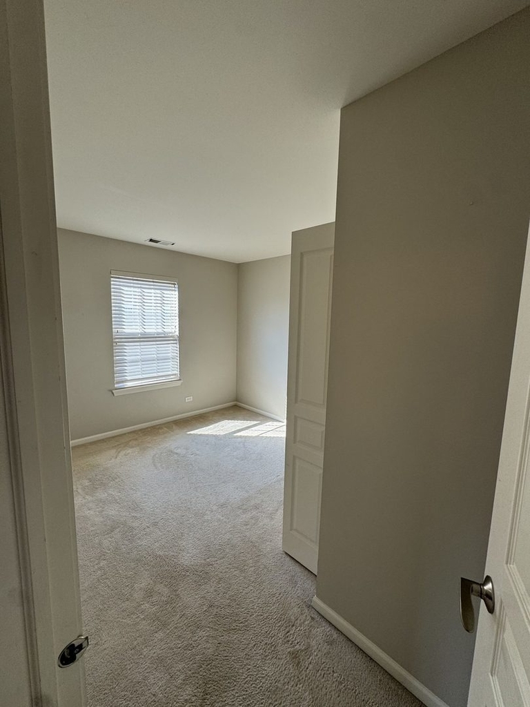 1238 Evergreen Avenue - Photo 11