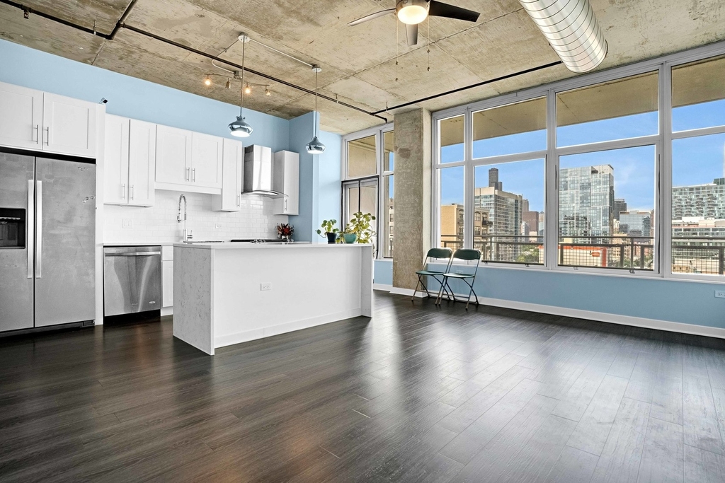 50 E 16th Street - Photo 2