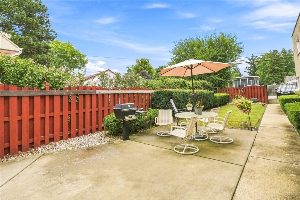 129 W Quincy Street - Photo 13