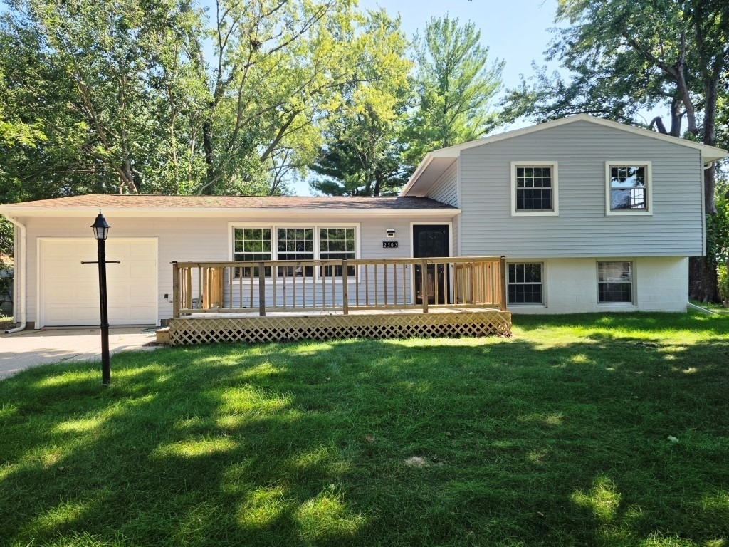 2303 Brookhaven Drive - Photo 0