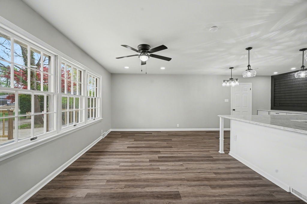 2303 Brookhaven Drive - Photo 2