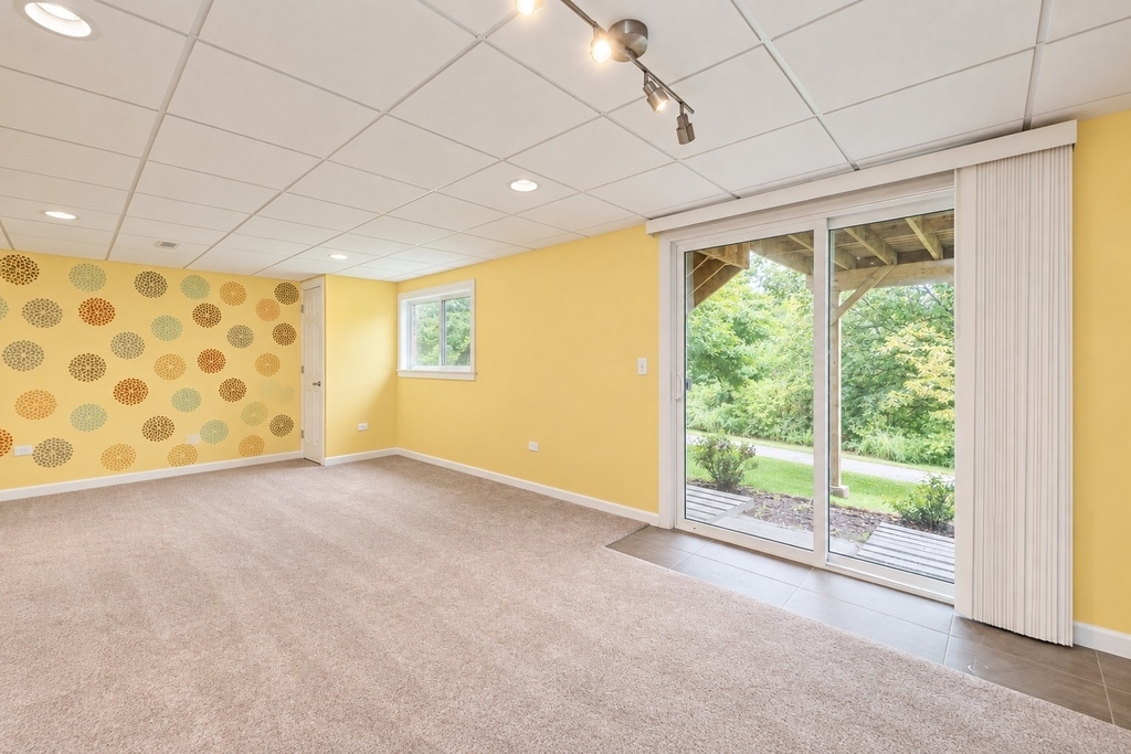 646 Grand Canyon Circle - Photo 13