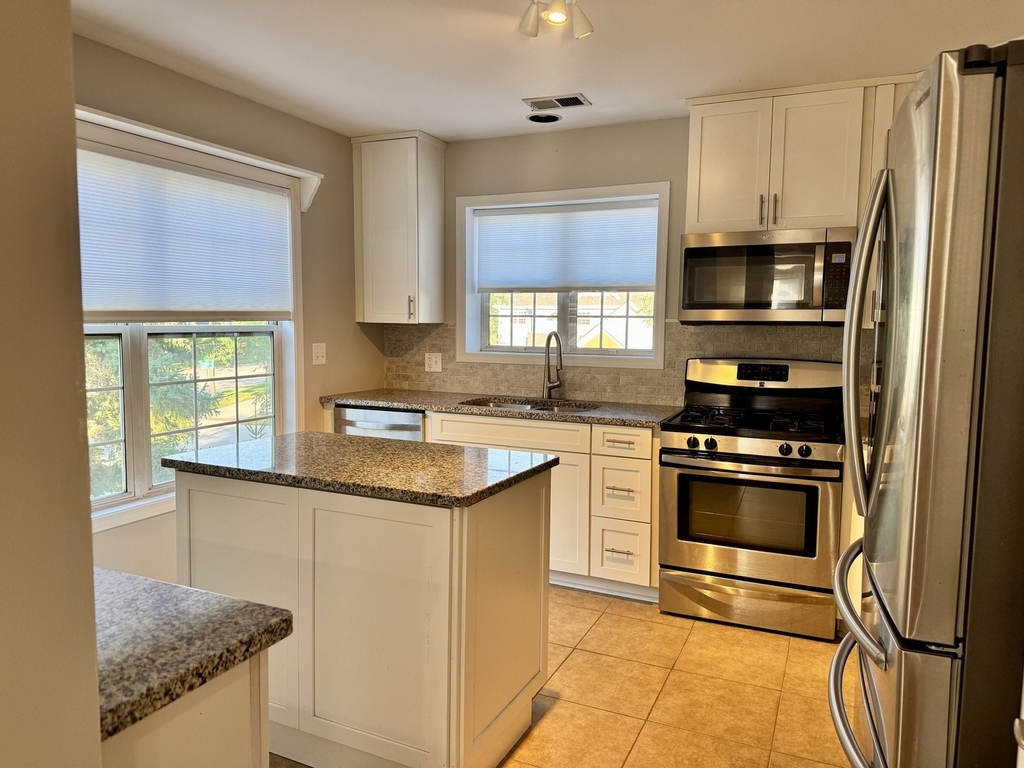 200 Chesterfield Court - Photo 7