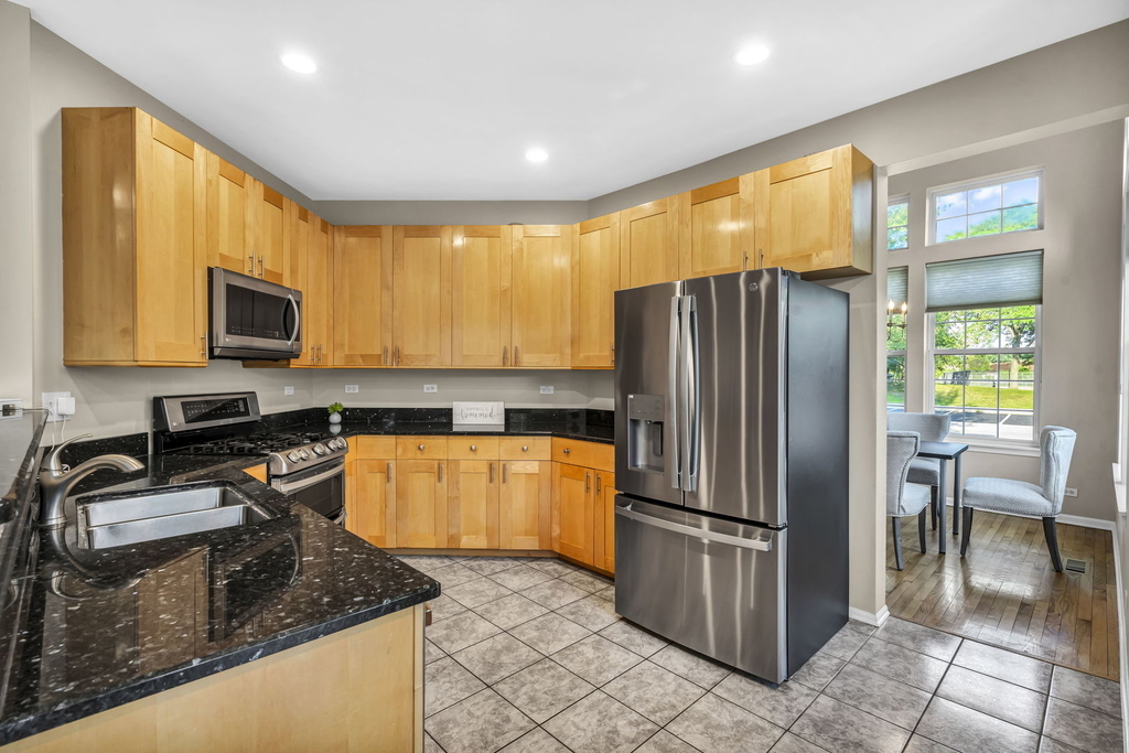2241 Avalon Court S - Photo 8