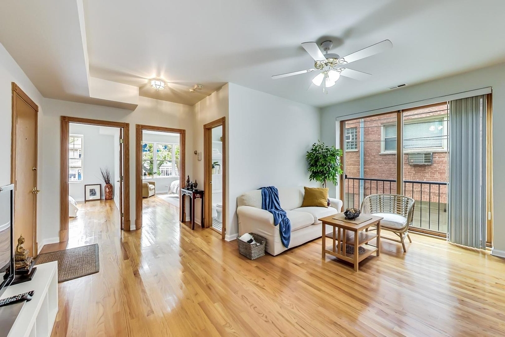 1914 W Chase Avenue - Photo 9