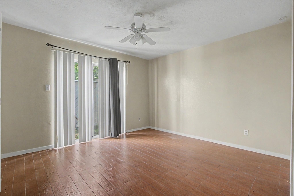 13119 Hollowcreek Park Drive - Photo 14