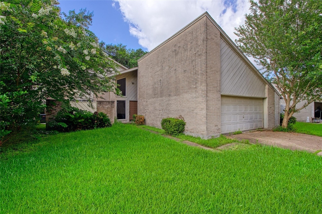 13119 Hollowcreek Park Drive - Photo 1