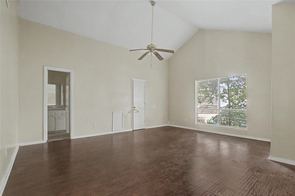 13119 Hollowcreek Park Drive - Photo 11