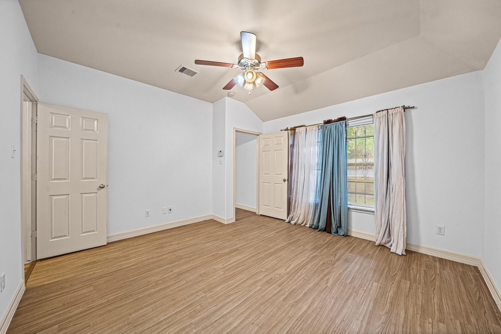 8421 Lawler Street - Photo 17
