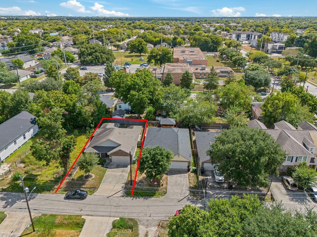 8421 Lawler Street - Photo 36