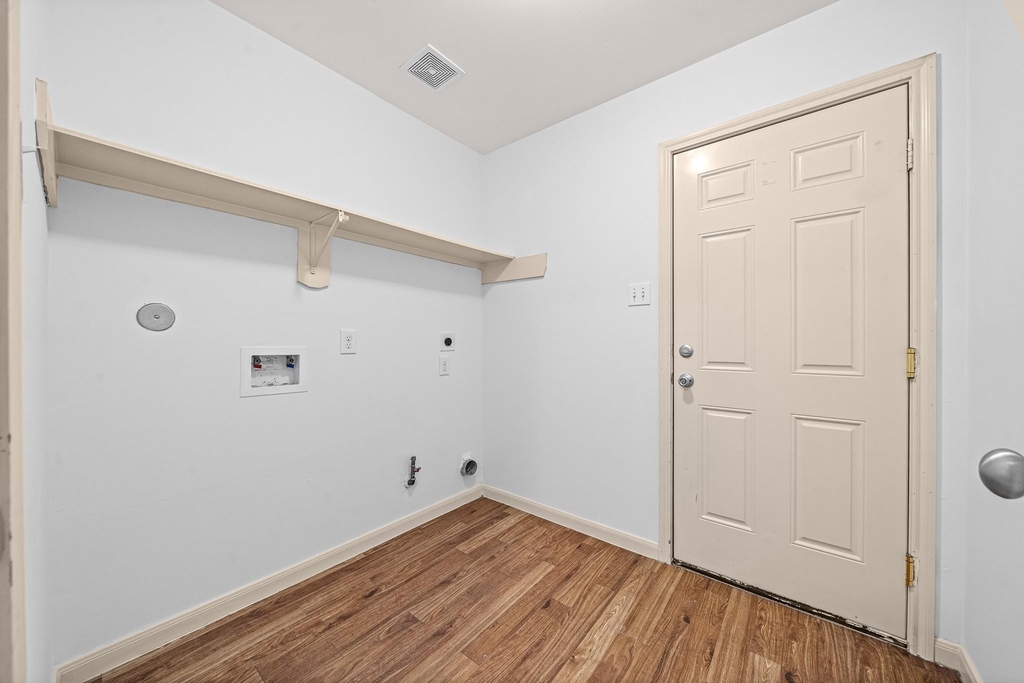 8421 Lawler Street - Photo 30