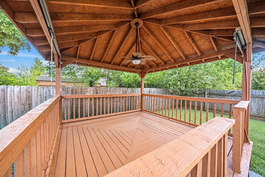 8421 Lawler Street - Photo 34