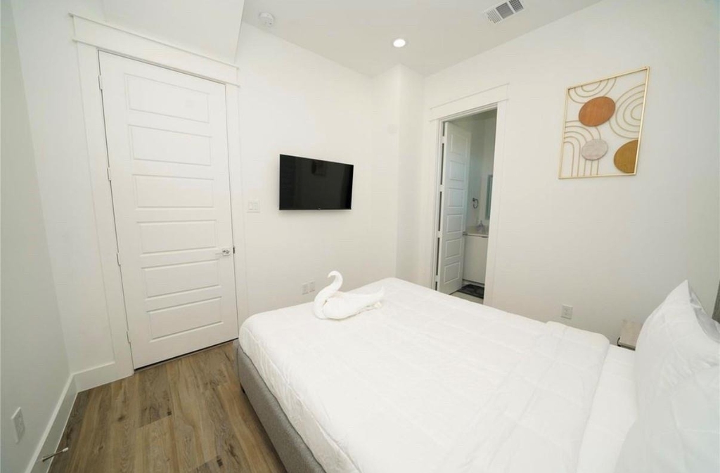 4607 Edmund Street - Photo 15