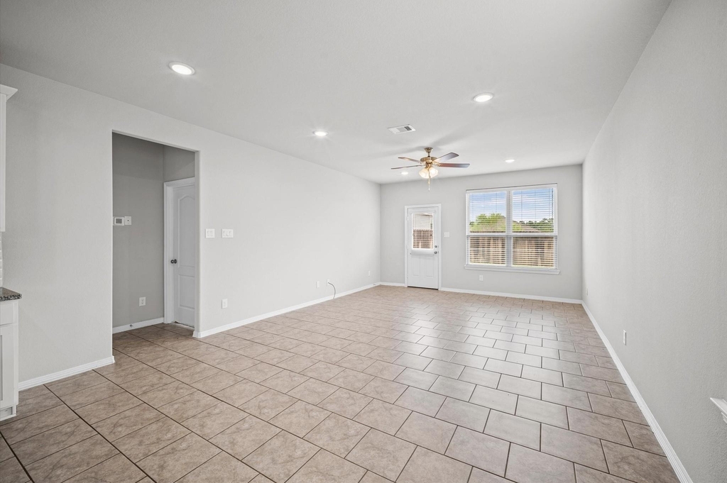25727 Boxwood Hedge Ln - Photo 8
