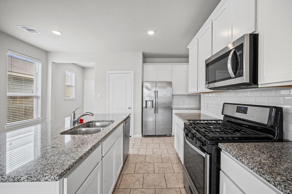 25727 Boxwood Hedge Ln - Photo 4