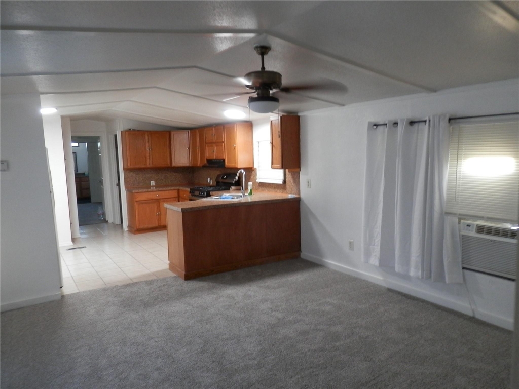 800 29th Street - Photo 1