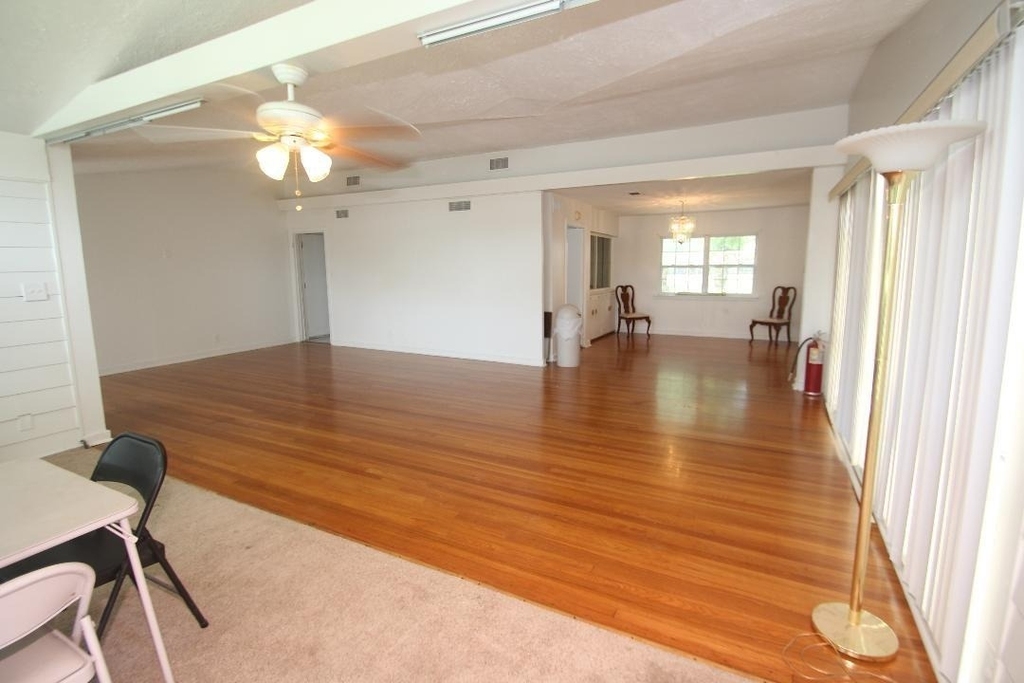 3407 Wentworth Street - Photo 2
