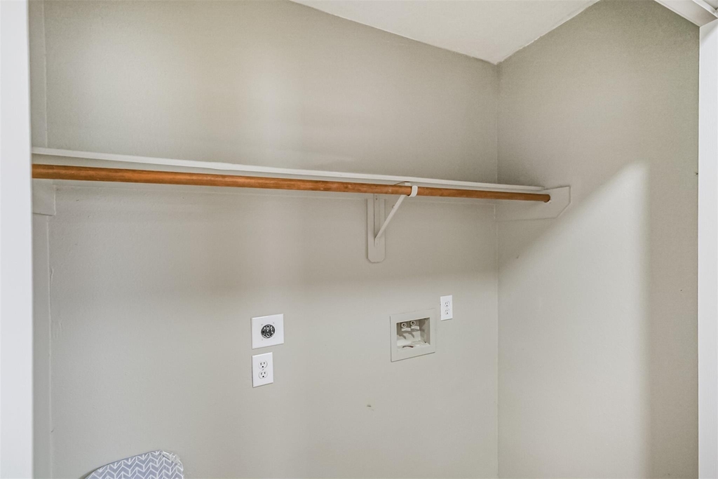 5626 Calm Court - Photo 14