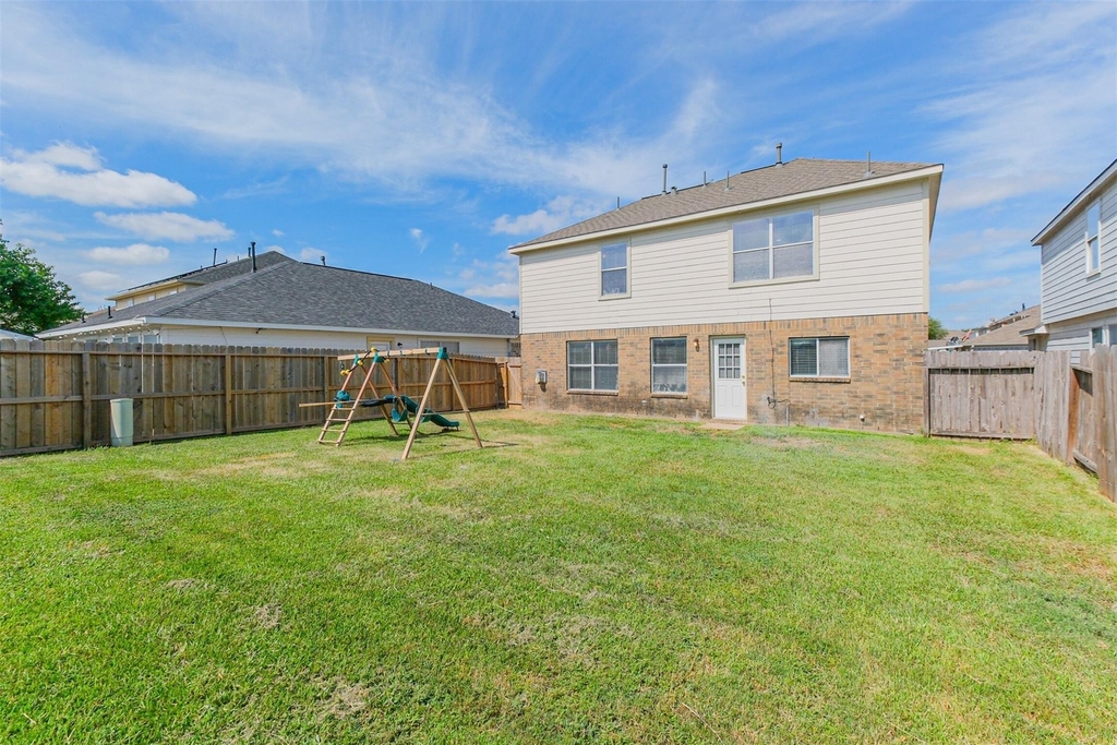 5626 Calm Court - Photo 32