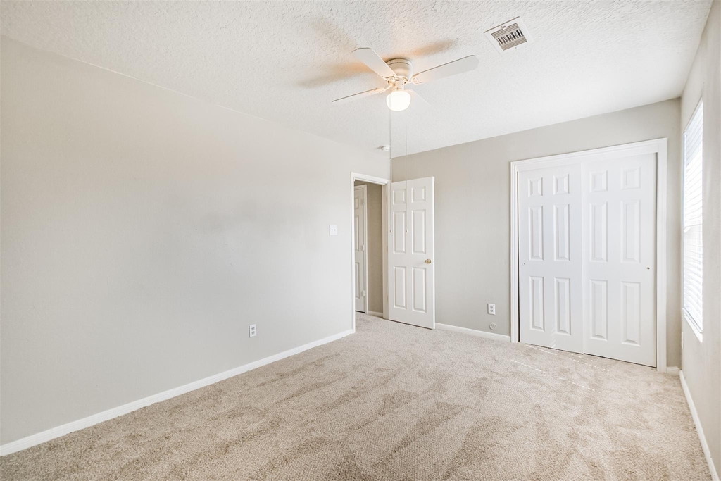 5626 Calm Court - Photo 28