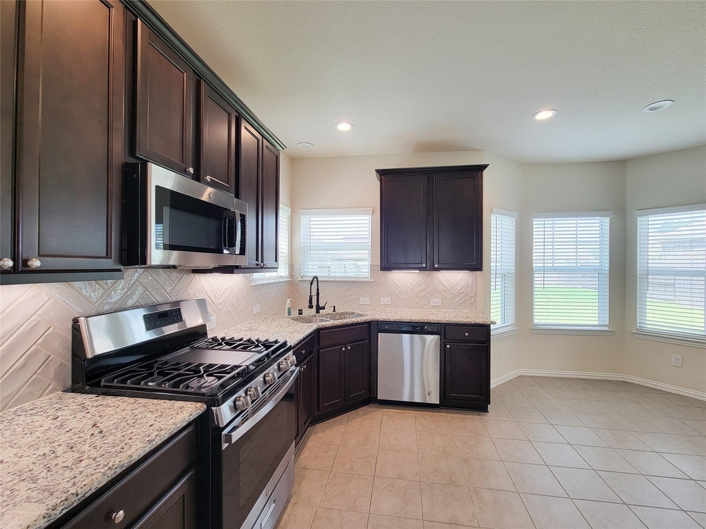 5106 Eagle Falls Lane - Photo 16