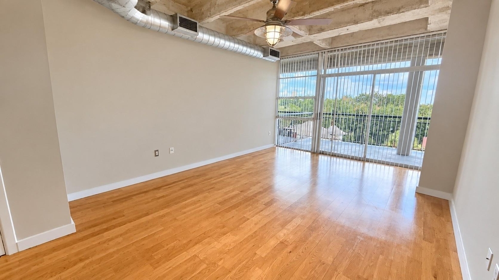 230 W Alabama Street - Photo 7