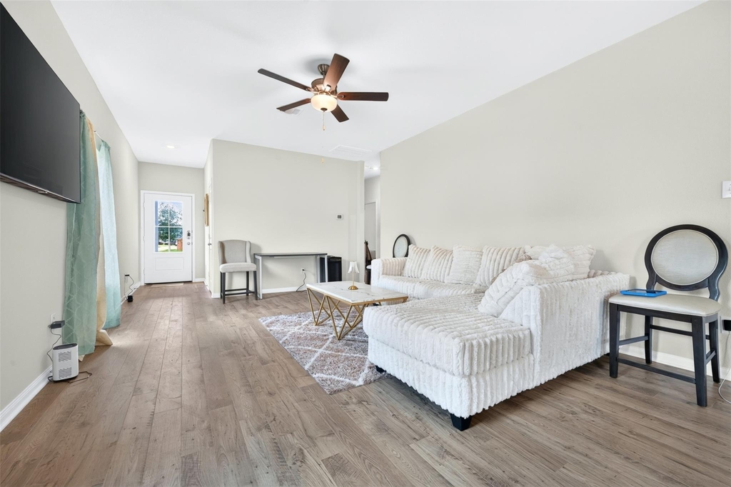 8215 Vanilla Orchid Drive - Photo 5