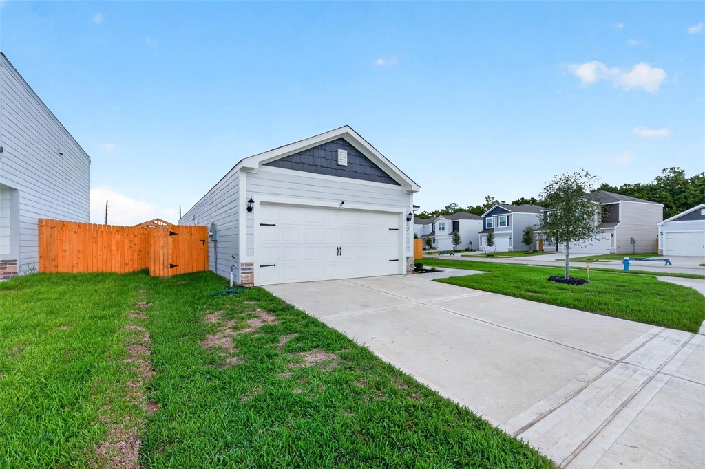 8215 Vanilla Orchid Drive - Photo 1