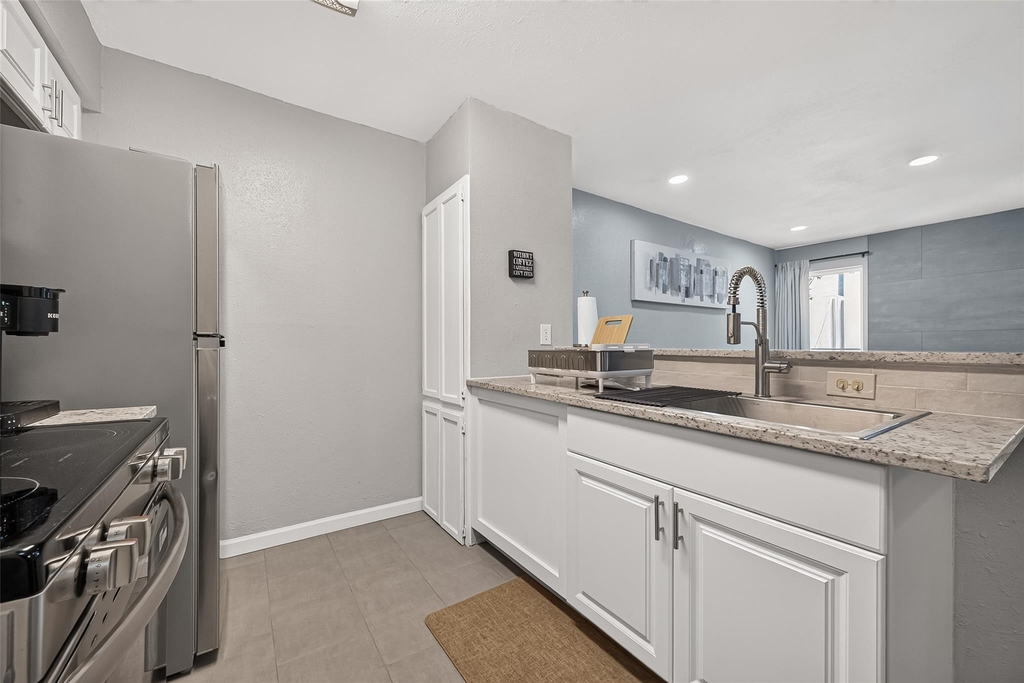 10001 Westpark Drive - Photo 9