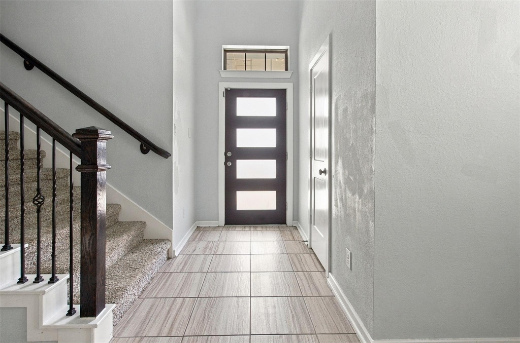 7035 Coneflower Creek Court - Photo 2