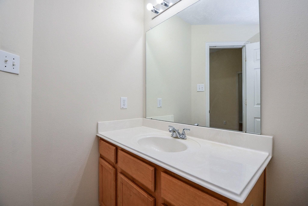 18006 Willow Cliff Lane - Photo 20
