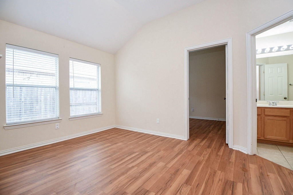 18006 Willow Cliff Lane - Photo 16