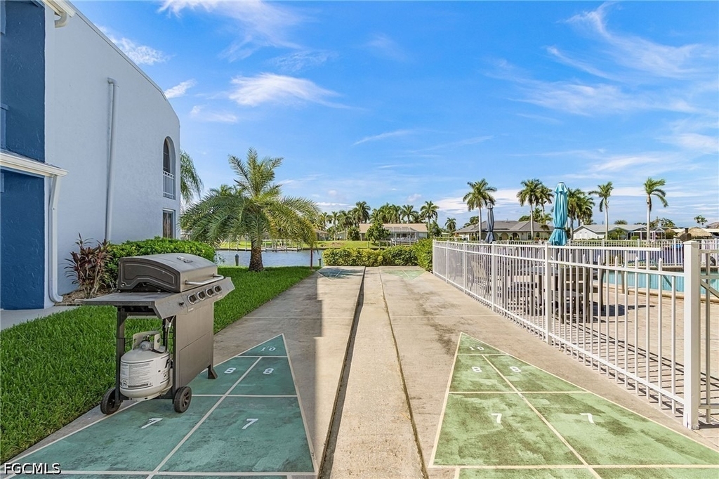 1926 Se 43rd Street - Photo 29
