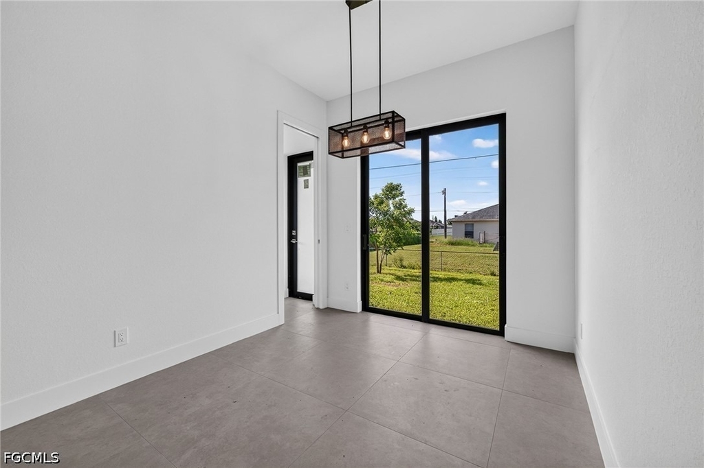 1728 Kismet Parkway W - Photo 14
