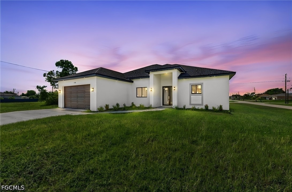 1728 Kismet Parkway W - Photo 0