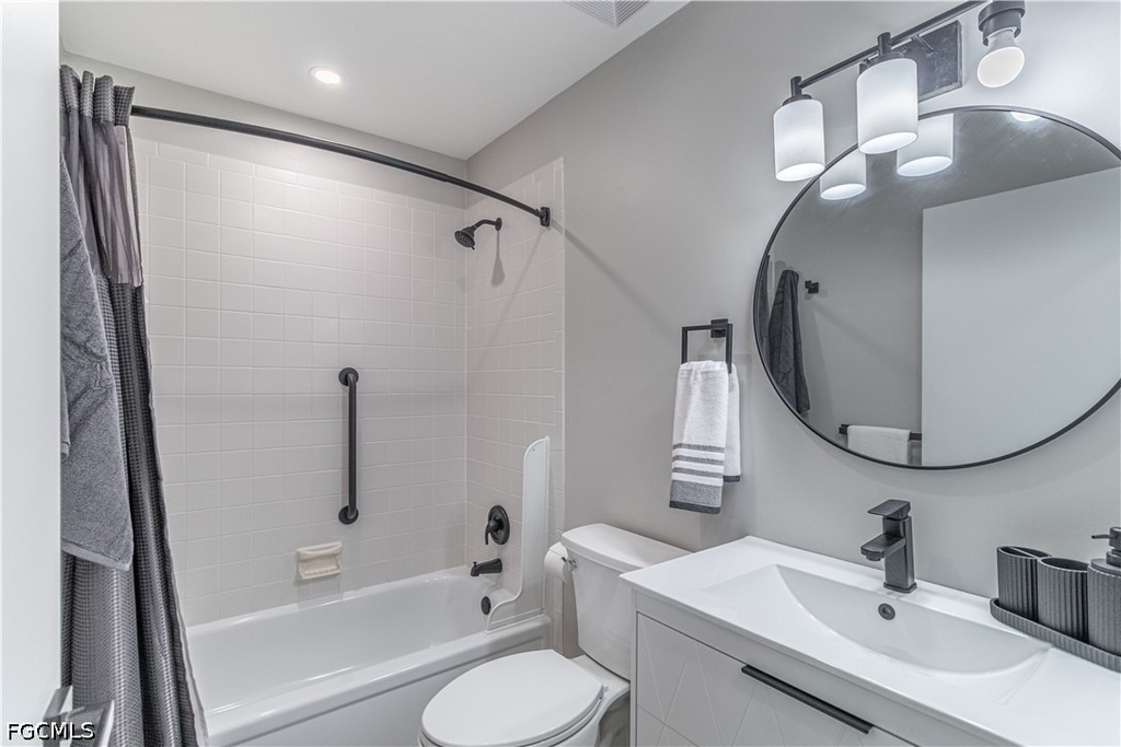 7402 Lake Breeze Drive - Photo 11