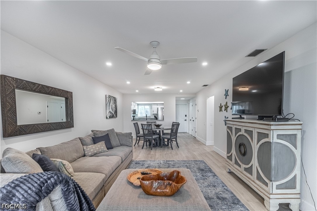 7402 Lake Breeze Drive - Photo 5