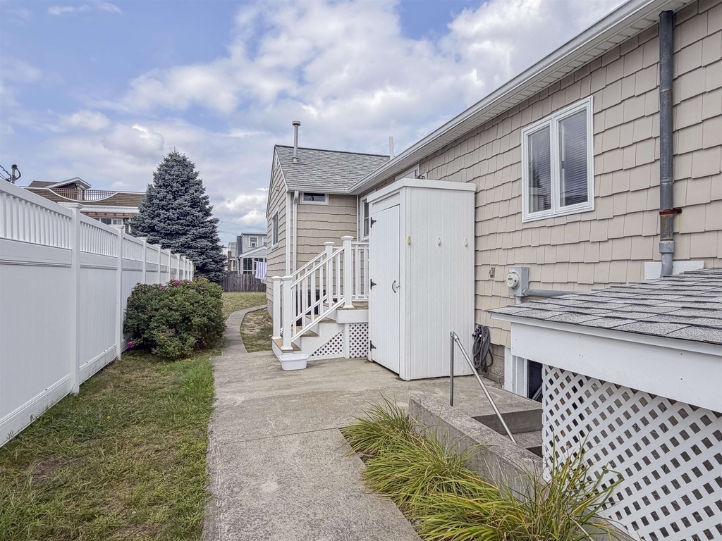 14 Lawrence - Photo 26