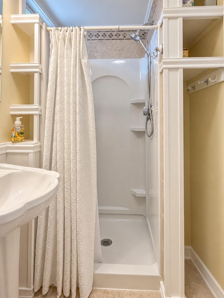 14 Lawrence - Photo 28