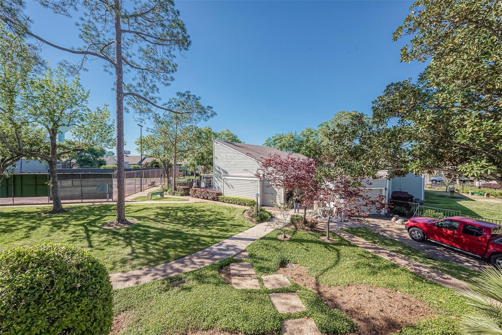 12829 Briarwest Circle - Photo 37