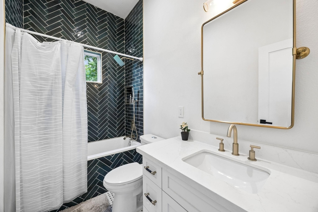 2614 Noble Street - Photo 12