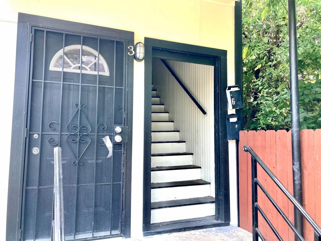 3315 Reeves Street - Photo 1
