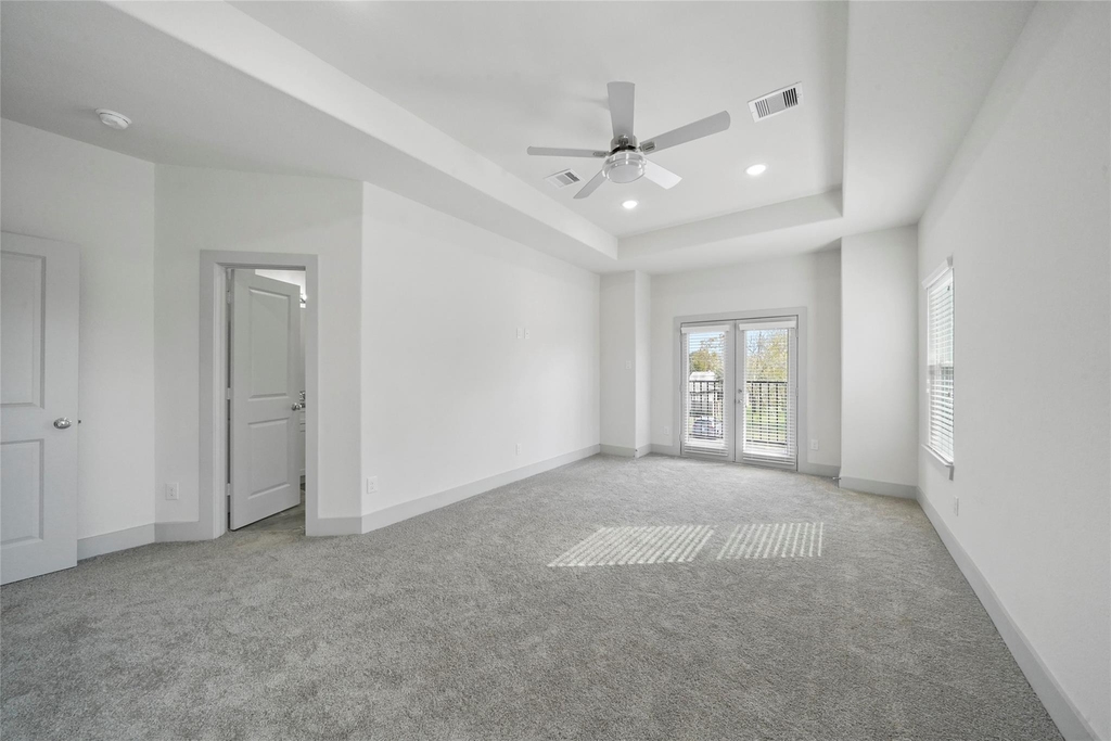 7242 Saint Augustine Street - Photo 11