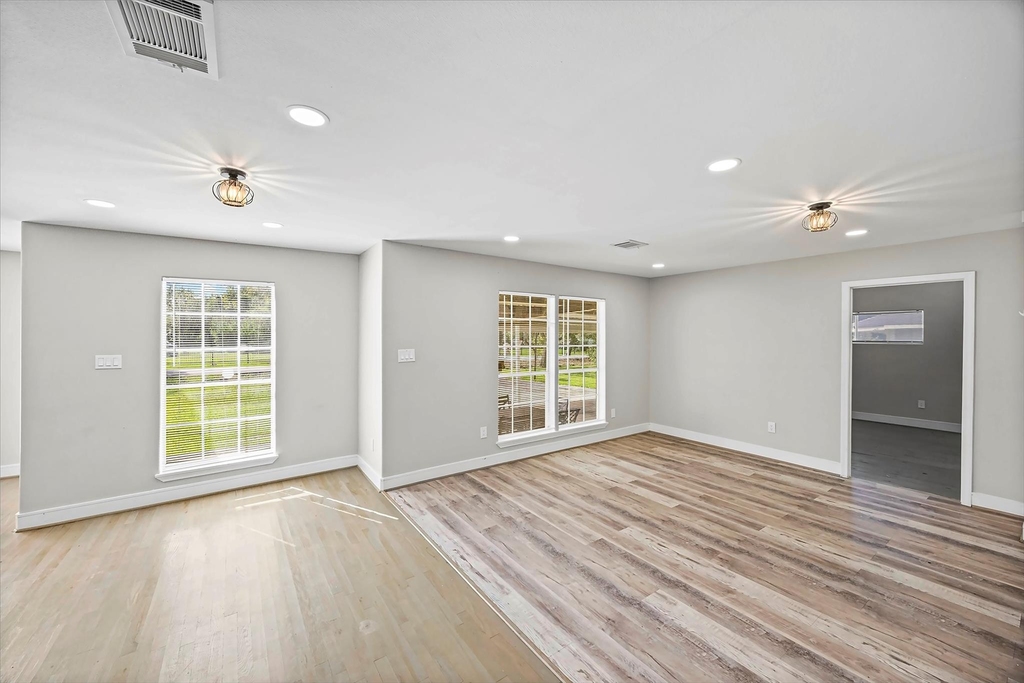7221 Evans Street - Photo 8